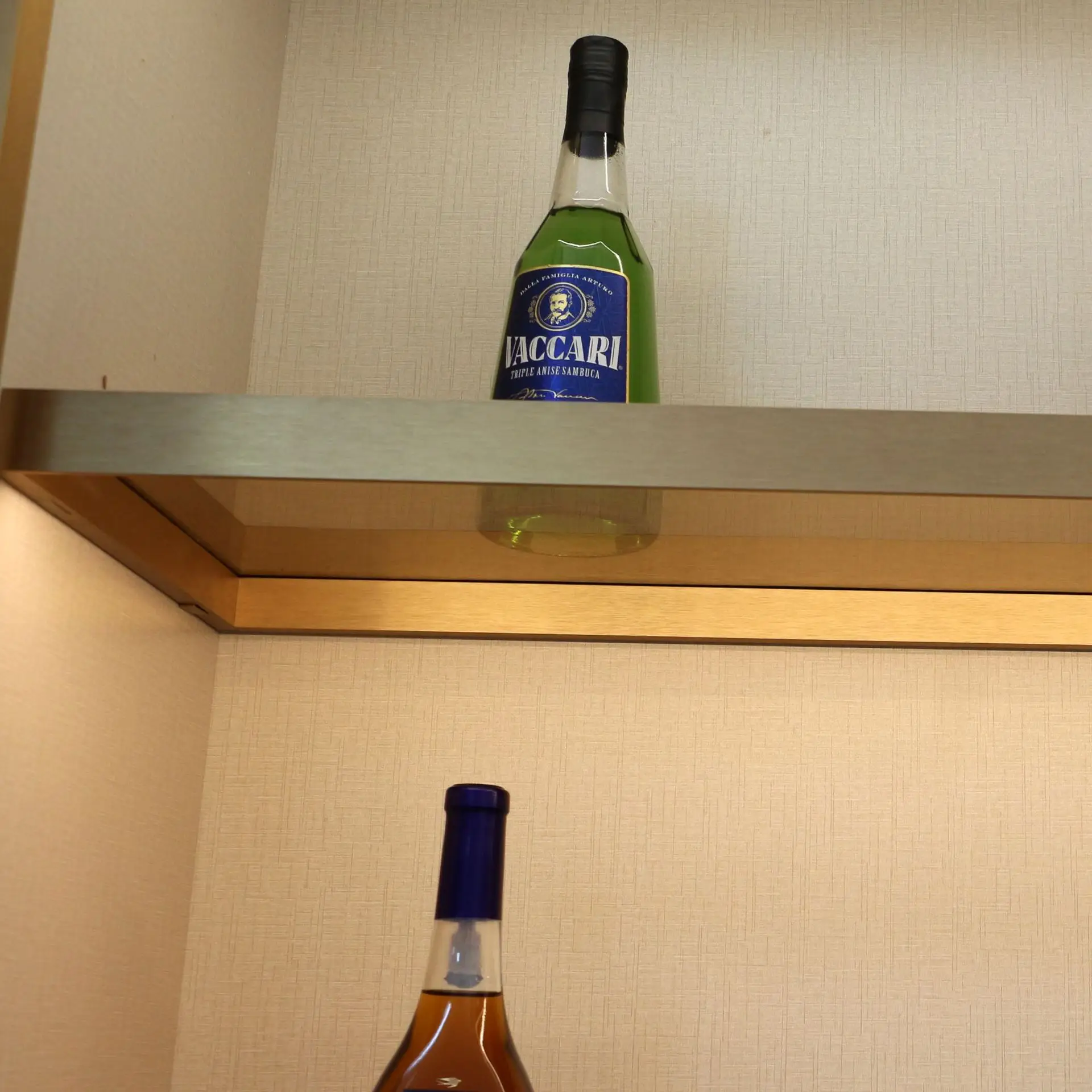 aluminium glass shelves with light for kitchen cabinet